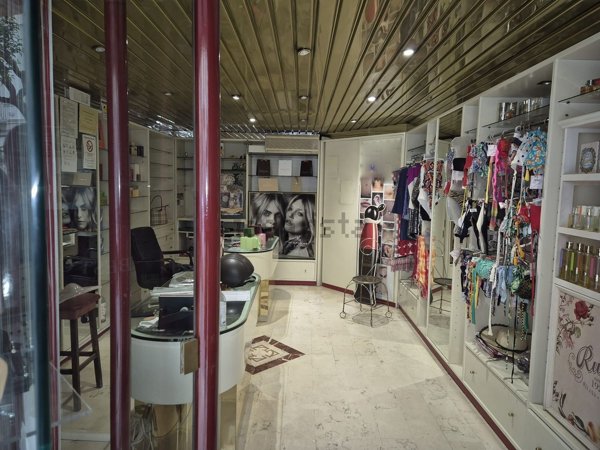 locale commerciale in affitto a Trani in zona Borgo Ottocentesco
