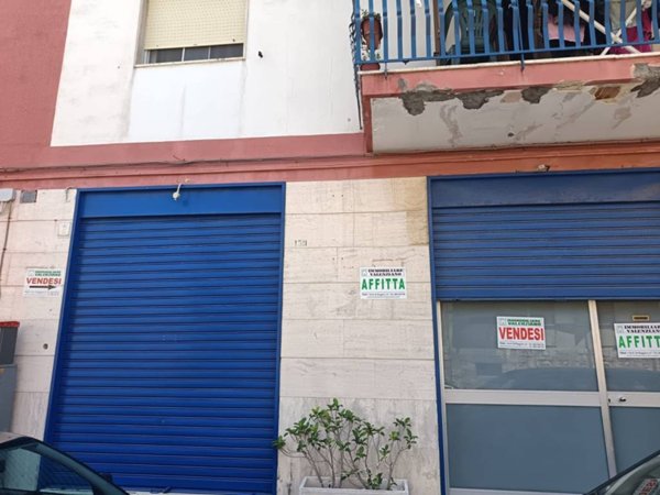 negozio in affitto a Trani