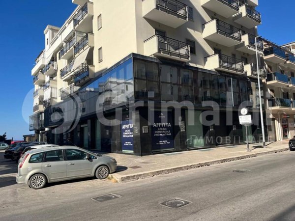 negozio in affitto a Trani in zona Borgo Medievale