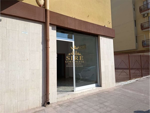 locale commerciale in affitto a Trani