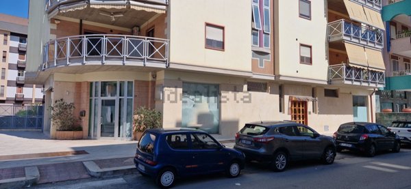 locale commerciale in affitto a Trani