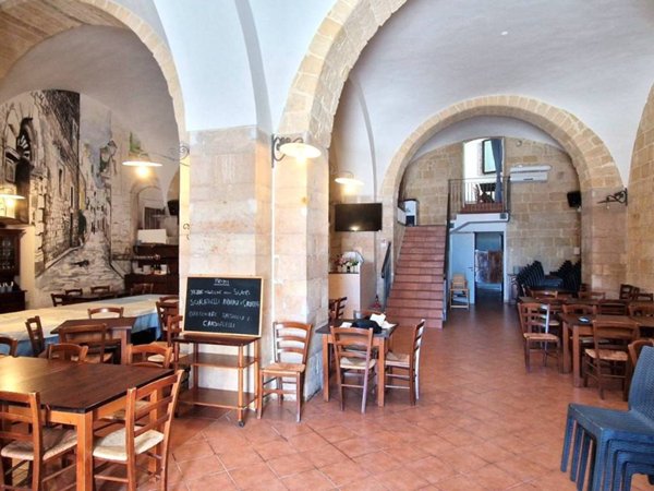 negozio in affitto a Trani in zona Borgo Medievale