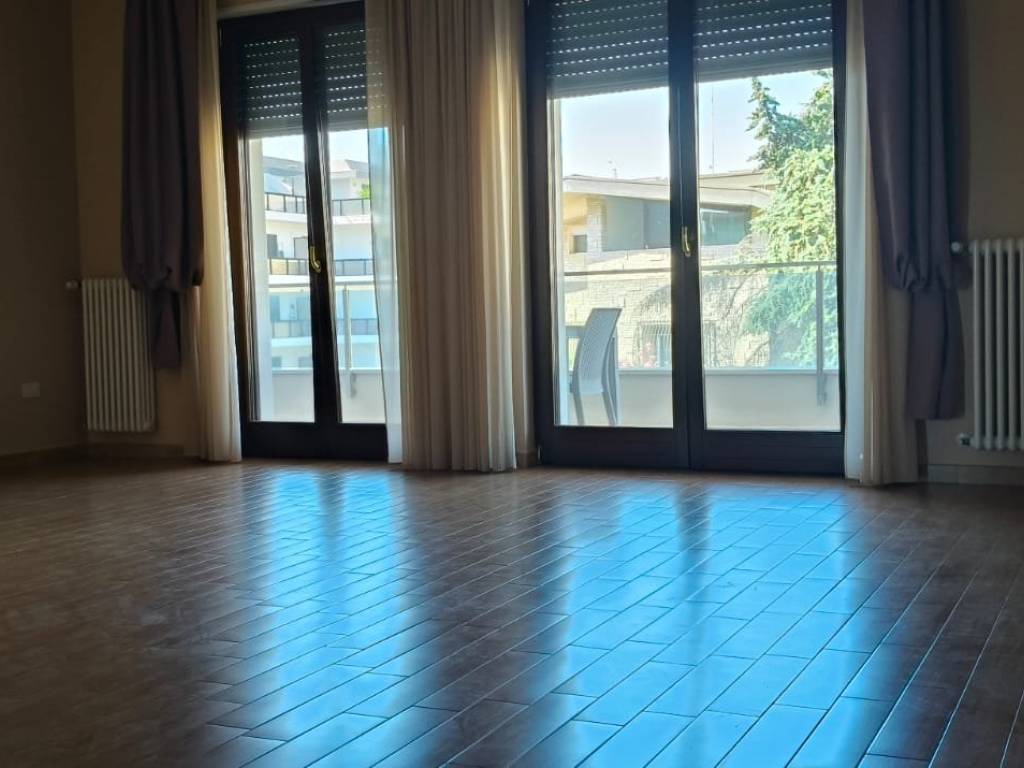 appartamento in affitto a Trani in zona Borgo Ottocentesco