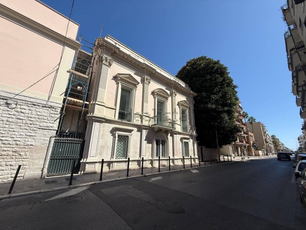 casa indipendente in affitto a Trani in zona Borgo Ottocentesco