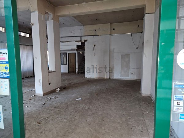 locale commerciale in affitto a Trani in zona Borgo Medievale