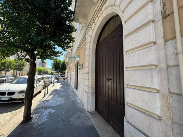 locale commerciale in affitto a Trani in zona Borgo Ottocentesco