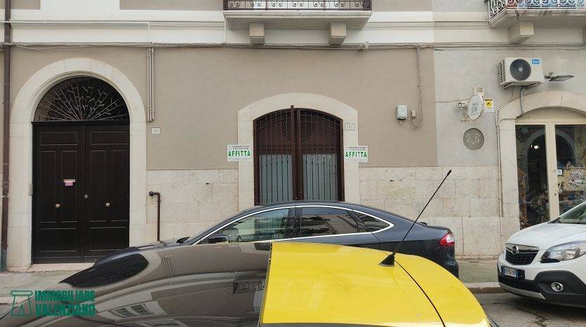 negozio in affitto a Trani