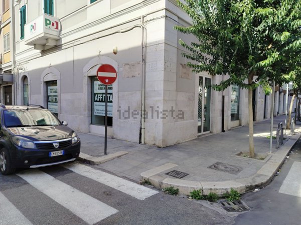 locale commerciale in affitto a Trani