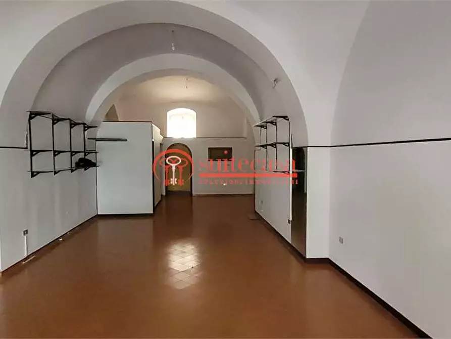 negozio in affitto a Trani