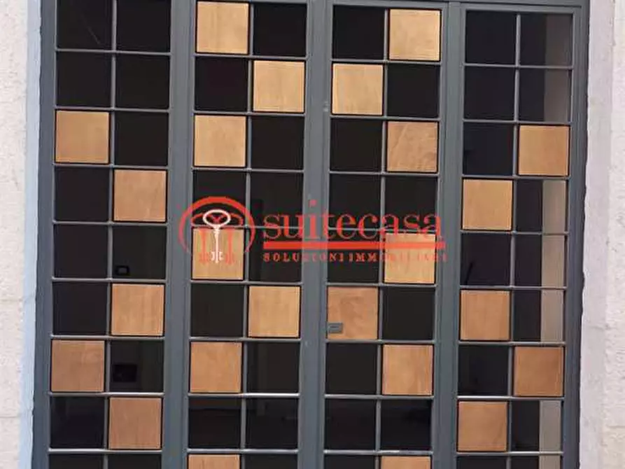 negozio in affitto a Trani