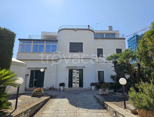 casa indipendente in affitto a Trani