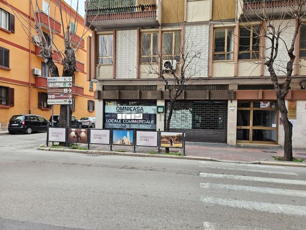 locale commerciale in affitto a Trani in zona Borgo Medievale