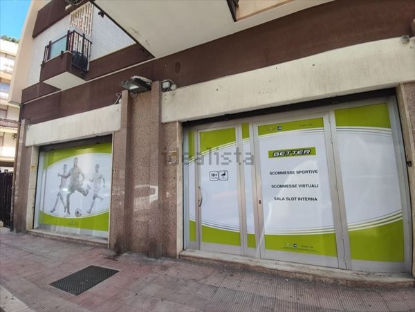 locale commerciale in affitto a Trani in zona Borgo Medievale