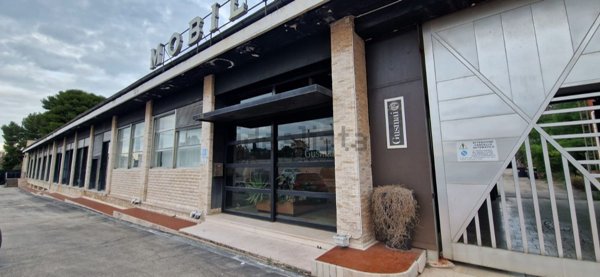 locale commerciale in affitto a Trani in zona Borgo Medievale