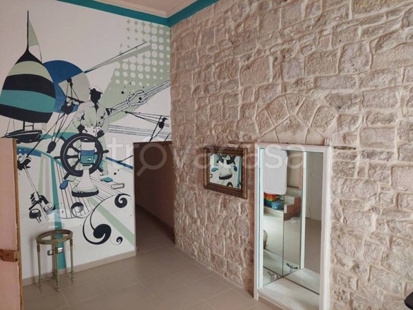 negozio in affitto a Trani in zona Borgo Medievale