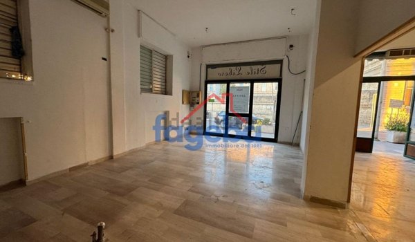 locale commerciale in affitto a Trani in zona Borgo Ottocentesco