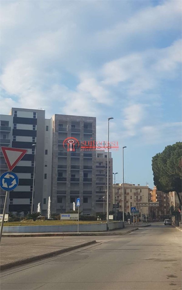 locale commerciale in affitto a Trani