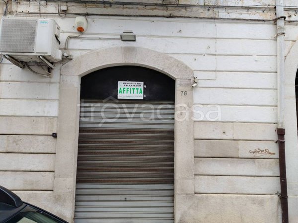 negozio in affitto a Trani in zona Borgo Ottocentesco