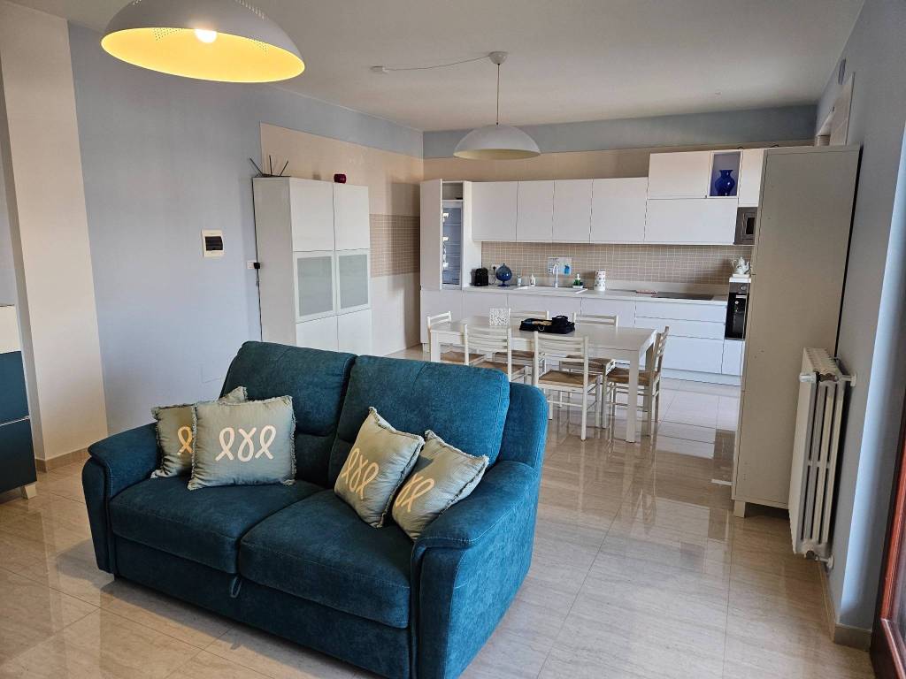 appartamento in affitto a Trani in zona Borgo Ottocentesco