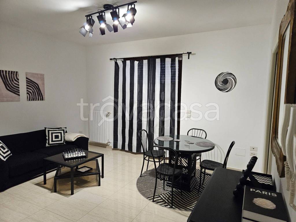 appartamento in affitto a Trani