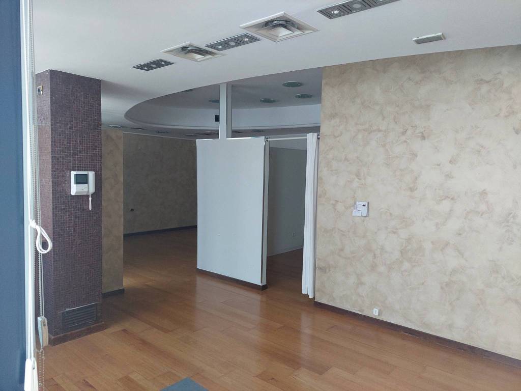 ufficio in affitto a Trani