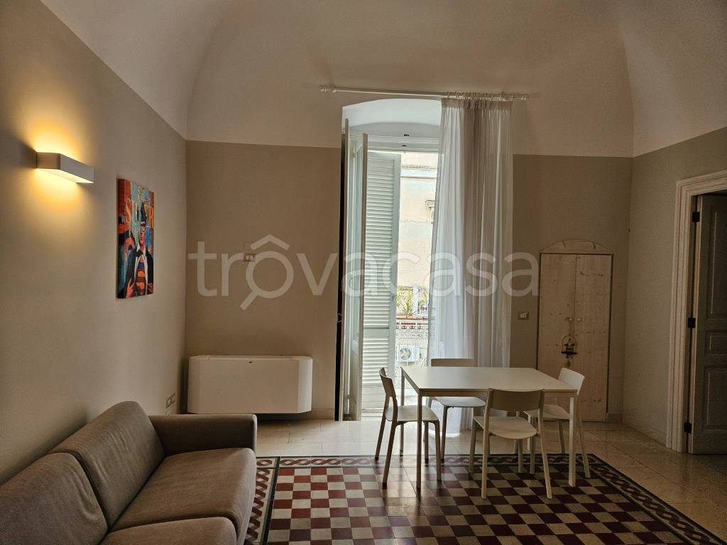 appartamento in affitto a Trani in zona Borgo Ottocentesco