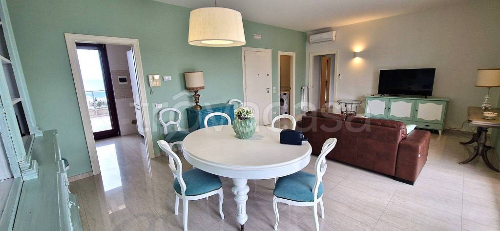 appartamento in affitto a Trani in zona Borgo Ottocentesco