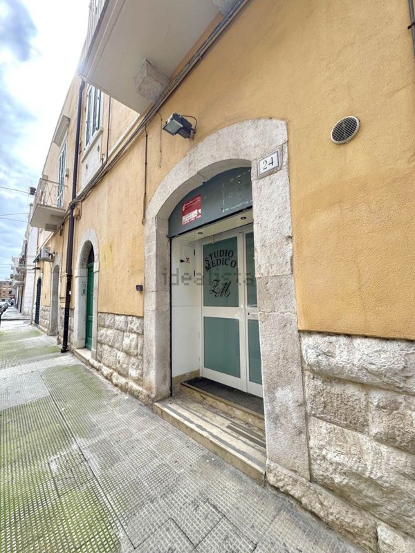 ufficio in affitto a Trani in zona Borgo Ottocentesco