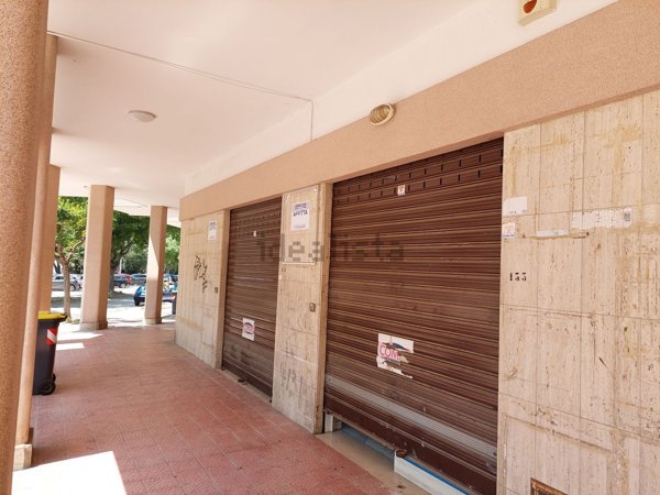 locale commerciale in affitto a Trani