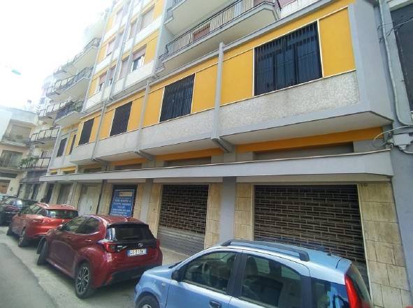 locale commerciale in affitto a Trani in zona Borgo Ottocentesco