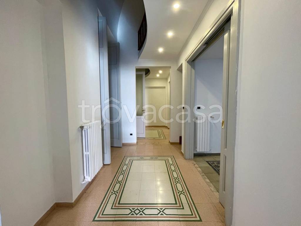 appartamento in affitto a Trani in zona Borgo Ottocentesco