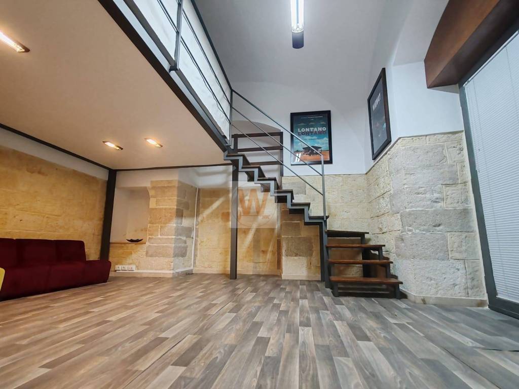ufficio in affitto a Trani in zona Borgo Medievale