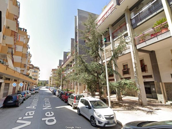 negozio in affitto a Trani