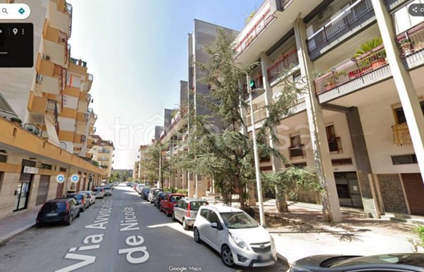 negozio in affitto a Trani