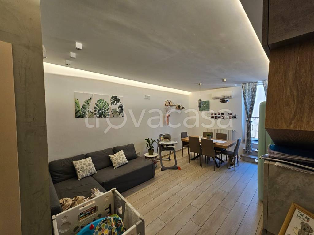 appartamento in affitto a Trani in zona Borgo Medievale