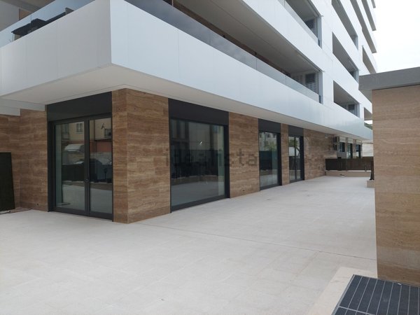 locale commerciale in affitto a Trani