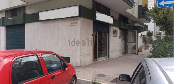 locale commerciale in affitto a Trani
