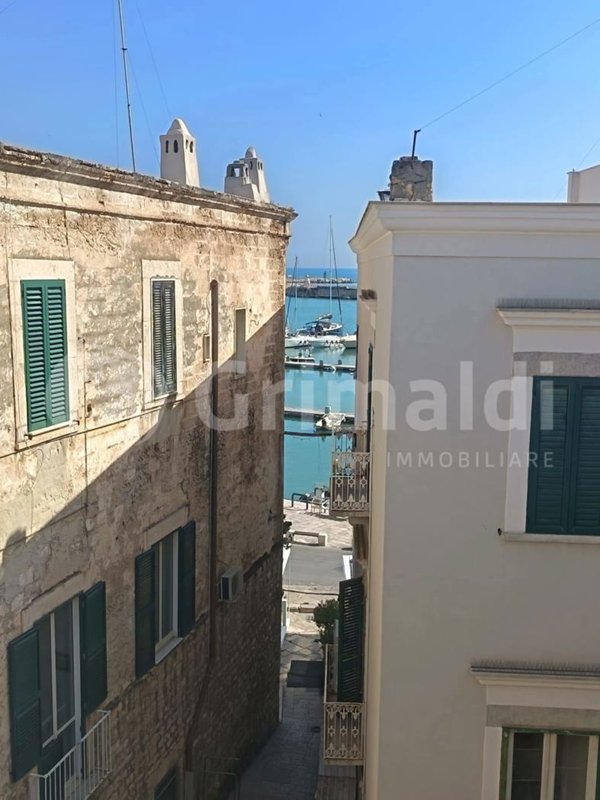appartamento in affitto a Trani in zona Borgo Medievale