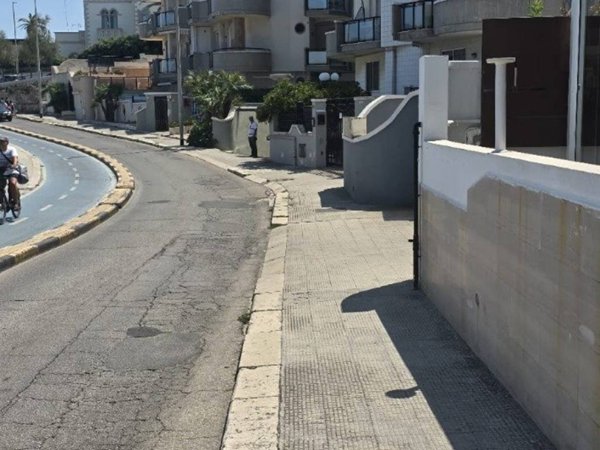 box auto in affitto a Trani