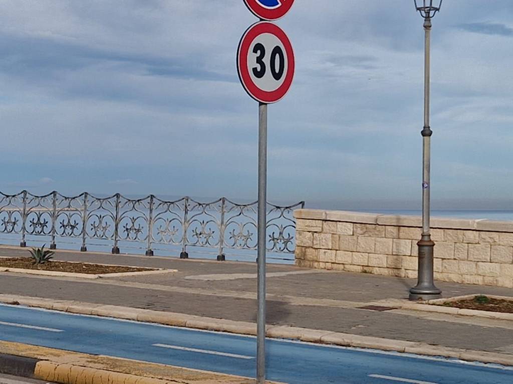 appartamento in affitto a Trani in zona Borgo Ottocentesco