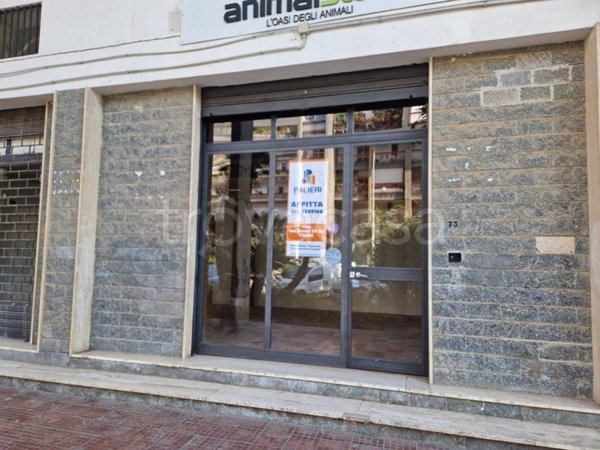 locale commerciale in affitto a Trani in zona Borgo Ottocentesco