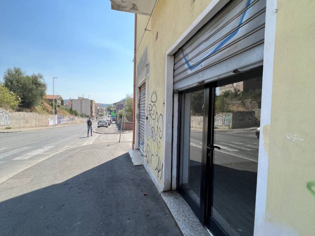 negozio in affitto a Carbonia