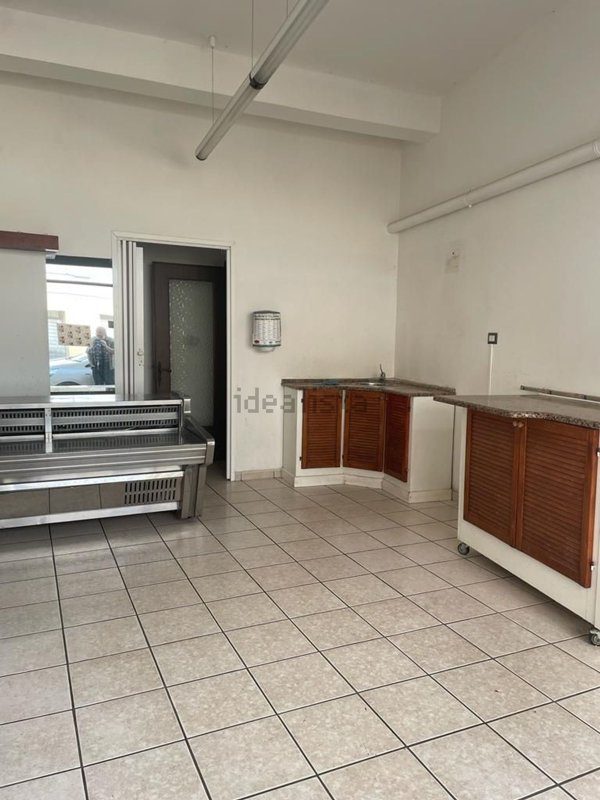 locale commerciale in affitto a Dolianova