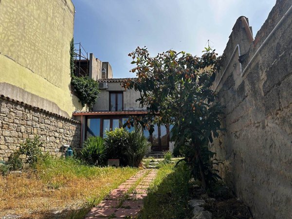 casa indipendente in affitto a Dolianova