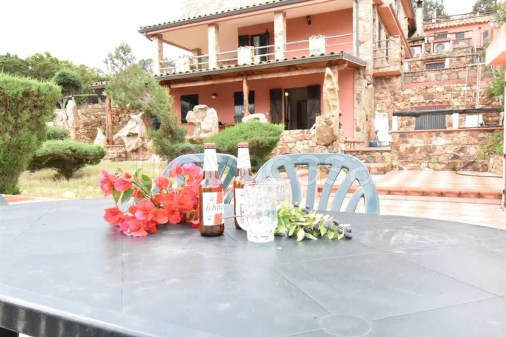 casa indipendente in affitto a Domus de Maria