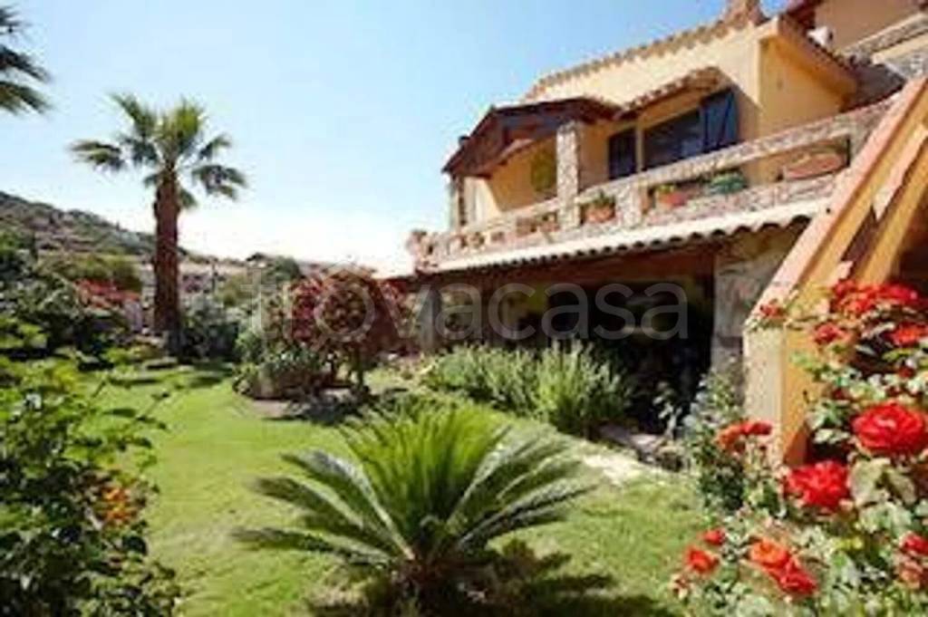 casa indipendente in affitto a Domus de Maria in zona Chia