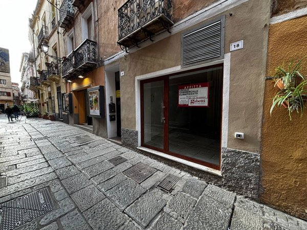 negozio in affitto ad Iglesias