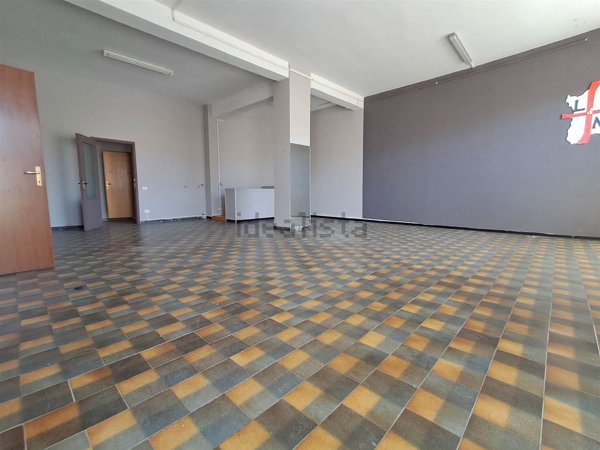 locale commerciale in affitto ad Iglesias