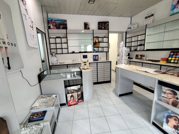 locale commerciale in affitto a Villasor
