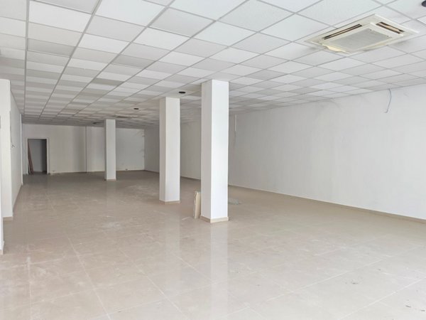 locale commerciale in affitto a Villasor